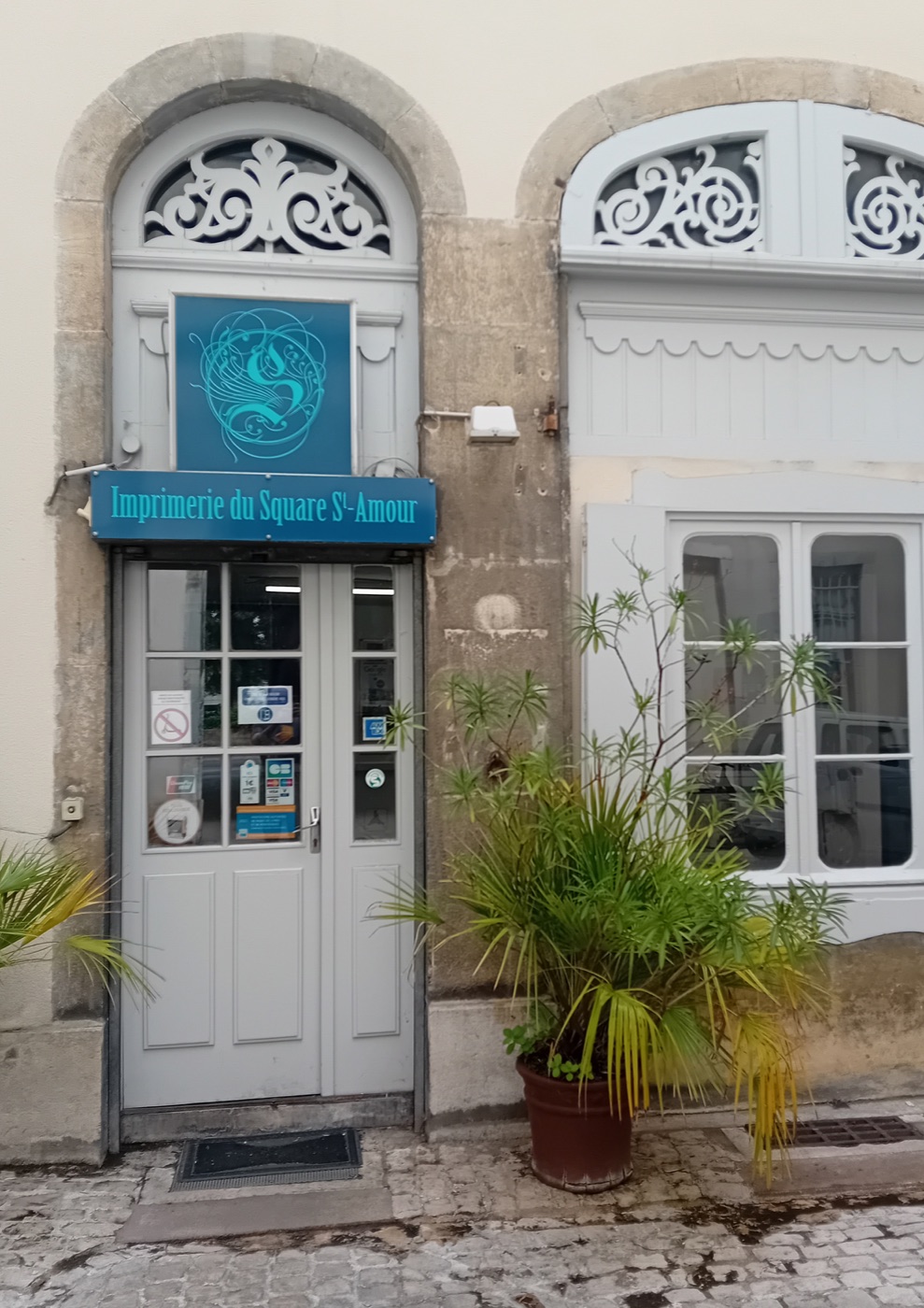 Atelier d'impression de l'Imprimerie du Square à Besançon avec machine Konica Minolta AccurioP